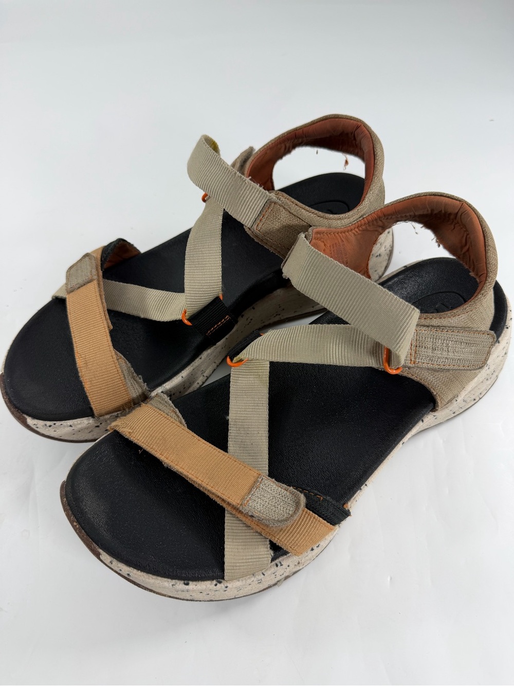 Taos Active Sandals Beige Hook Loop Comfort Walking Platform Women’s 8
